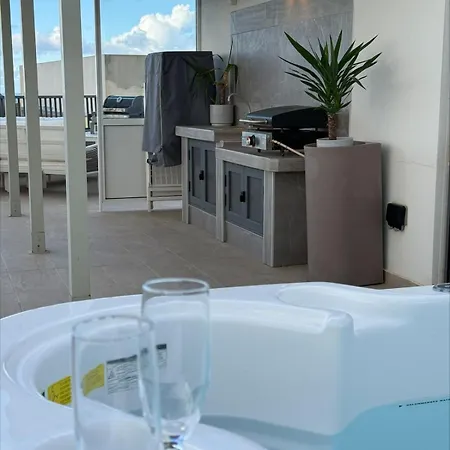 Apartament Doni Signature Penthouse With Hot Tub & Views *