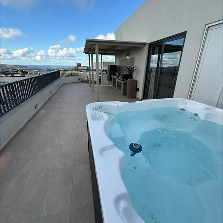 Doni Signature Penthouse With Hot Tub & Views Apartament *