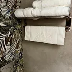 Doni Signature Penthouse With Hot Tub & Views * 멜리에하