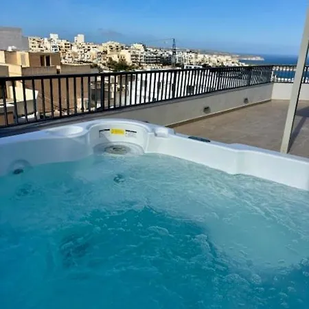 Doni Signature Penthouse With Hot Tub & Views