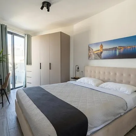 Doni Signature Penthouse With Hot Tub & Views Appartement Mellieħa